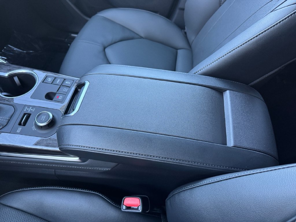Certified 2026 Toyota Highlander Limited AWD/4WD image 27