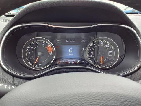 Used 2020 Jeep Cherokee Trailhawk w/ Cold Weather Group AWD/4WD image 16