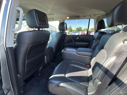 Used 2015 INFINITI QX80 4WD w/ Theater Package image 6