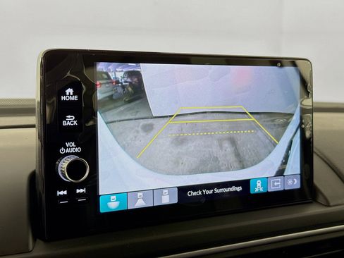 New 2025 Honda Pilot Touring image 16