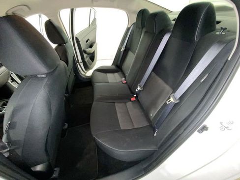 Used 2024 Nissan Sentra SV FWD image 13