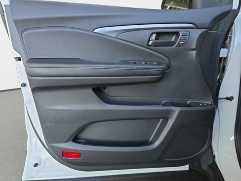 Certified 2023 Honda Passport EX-L image 27