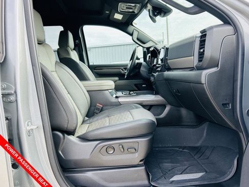 Used 2025 Chevrolet Silverado 2500 ZR2 image 35