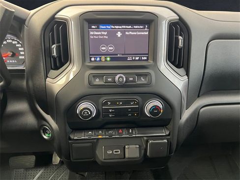 Used 2022 Chevrolet Silverado 1500 Custom image 11