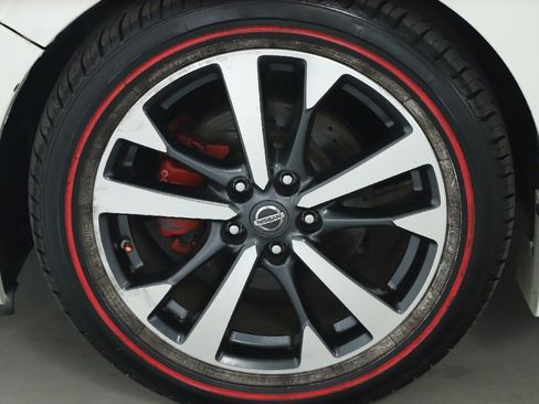 Used 2016 Nissan Altima 3.5 SR image 33