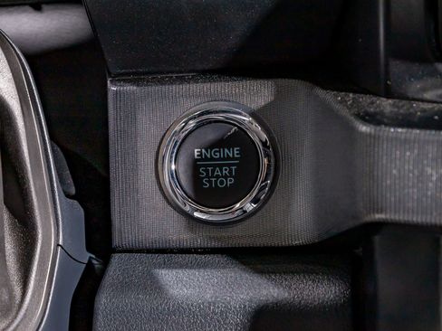 Used 2025 Ford F350 Platinum w/ FX4 Off-Road Package image 22