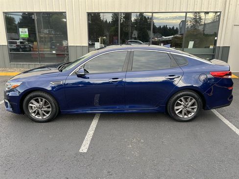 Used 2020 Kia Optima LX FWD image 2