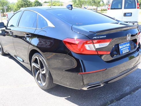 Used 2022 Honda Accord Sport image 5