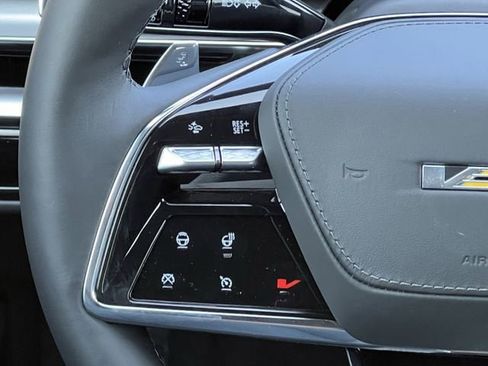 New 2026 Cadillac Lyriq V image 12