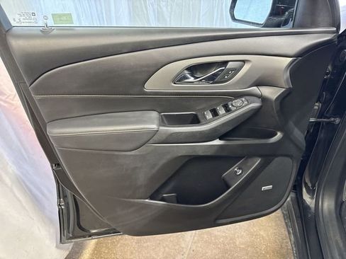 Used 2020 Chevrolet Traverse LT w/ LT Premium Package image 27
