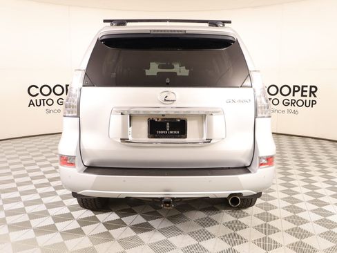 Used 2018 Lexus GX 460 Premium w/ Premium Package image 23