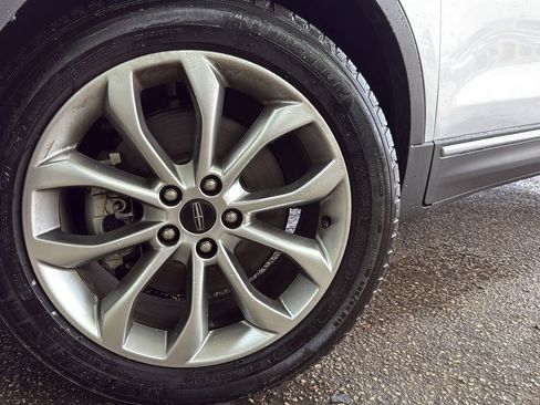 Used 2019 Lincoln MKC Select w/ Select Plus Package FWD image 26