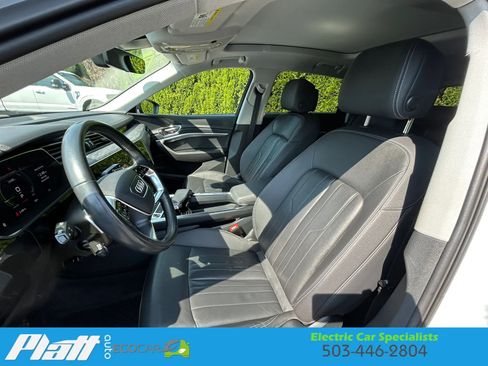 Used 2021 Audi e-tron Premium w/ Convenience Plus Package AWD/4WD image 20