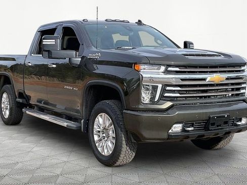 Used 2022 Chevrolet Silverado 2500 High Country w/ Technology Package image 1