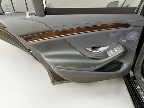 Used 2020 Mercedes-Benz S 560 Sedan image 27