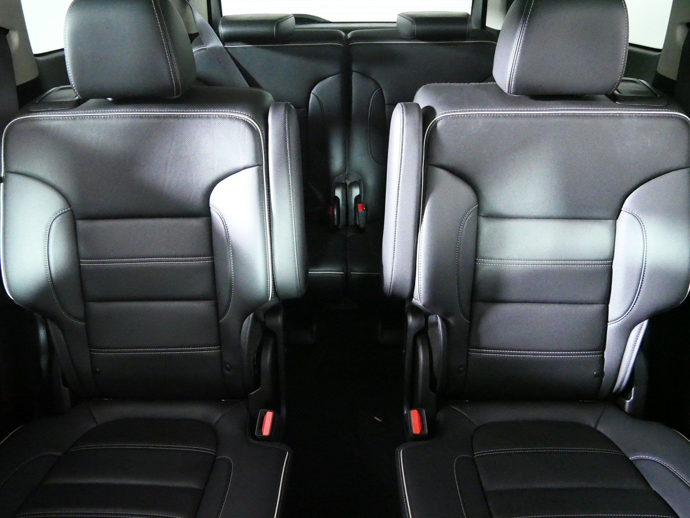 Used 2023 GMC Acadia Denali w/ Denali Ultimate Package AWD/4WD image 13