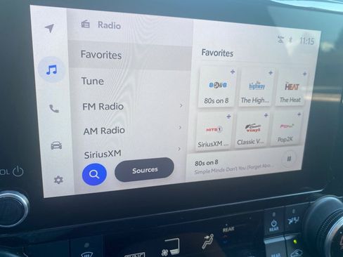 Used 2023 Toyota Highlander LE image 28