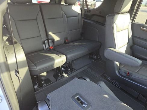 New 2026 Chevrolet Suburban High Country image 33