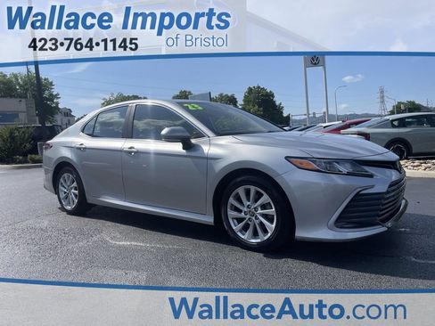 Used 2023 Toyota Camry LE w/ Convenience Package FWD image 1