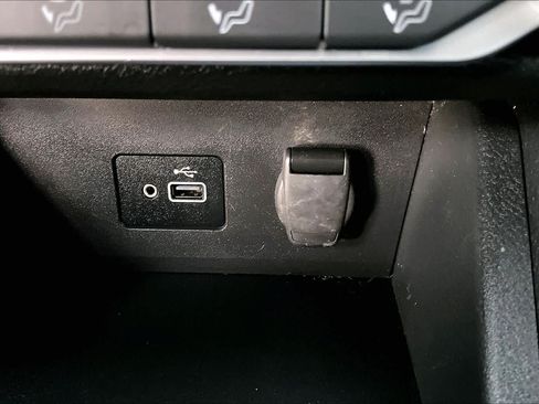 Used 2023 Nissan Sentra S FWD image 34