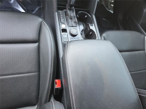 Used 2022 Volkswagen Atlas SEL image 26