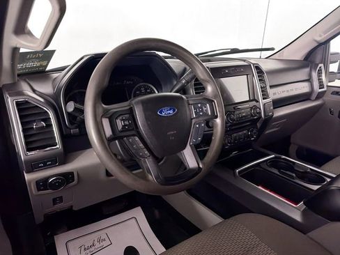 Used 2018 Ford F250 XLT w/ XLT Premium Package image 9