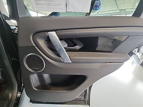 Used 2020 Land Rover Range Rover Velar R-Dynamic S image 23