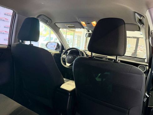 Used 2018 Toyota RAV4 LE FWD image 45