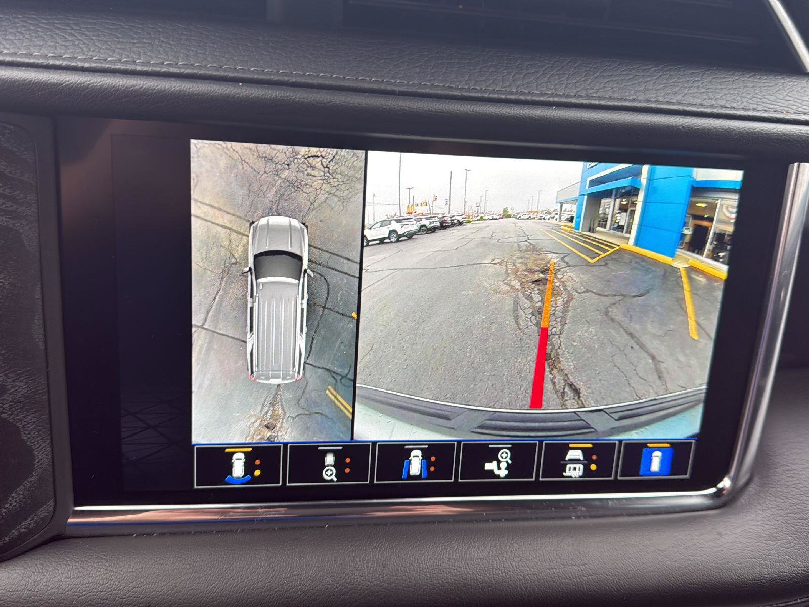 Used 2023 GMC Yukon Denali AWD/4WD image 17