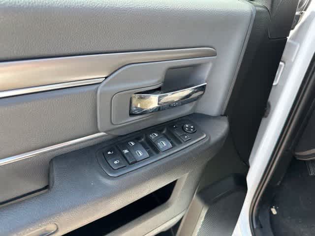 Used 2021 RAM 1500 Classic SLT AWD/4WD image 6