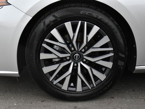 Used 2023 Nissan Altima 2.5 SV image 12