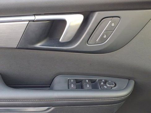 Used 2025 Buick Enclave Preferred image 22