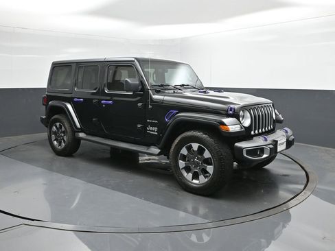 Used 2022 Jeep Wrangler Unlimited Sahara w/ Cold Weather Group AWD/4WD image 26