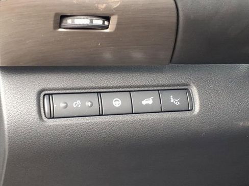 Certified 2025 Nissan Pathfinder Platinum w/ Cargo Package image 18