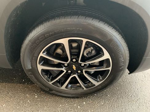 Used 2025 Chevrolet TrailBlazer LT w/ Convenience Package image 12