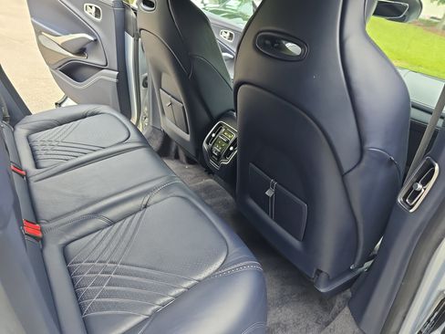 Used 2021 Aston Martin DBX AWD/4WD image 11