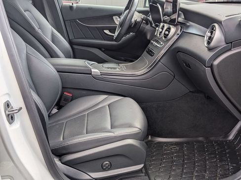 Used 2022 Mercedes-Benz GLC 300 4MATIC image 25