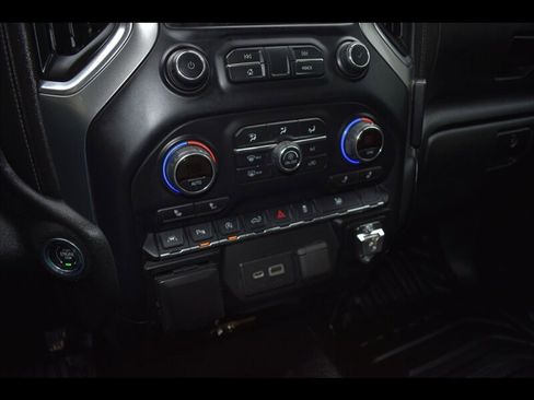 Used 2019 Chevrolet Silverado 1500 LT w/ Convenience Package image 12