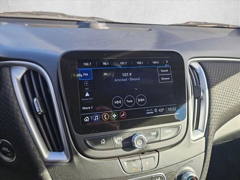 Used 2023 Chevrolet Malibu LT image 17