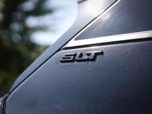 Used 2021 GMC Terrain SLT w/ Infotainment Package II AWD/4WD image 29