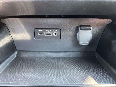 Used 2024 Nissan Altima 2.5 SR FWD image 38