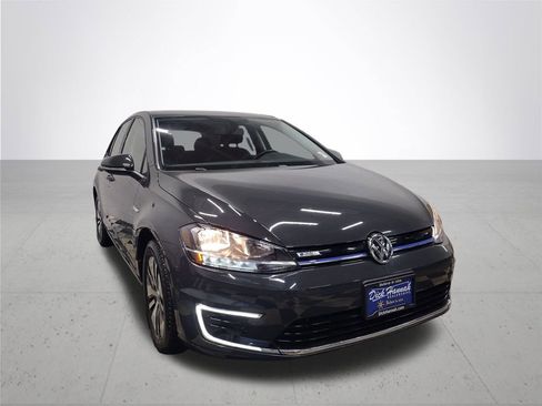 Used 2019 Volkswagen e-Golf SE w/ Driver Assistance Package image 5