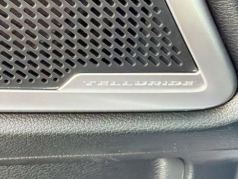 Used 2025 Kia Telluride EX X-Line AWD/4WD image 19