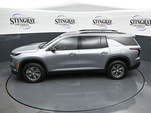 Used 2026 Chevrolet Traverse LT AWD/4WD image 12