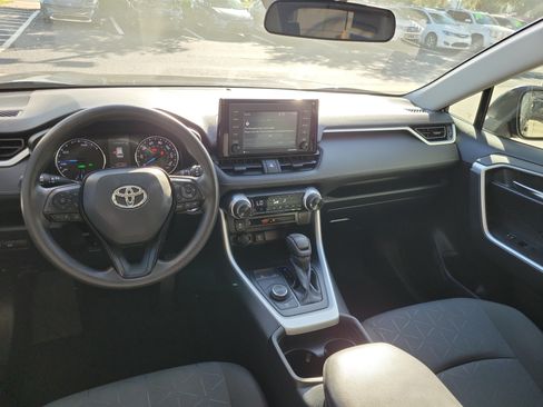 Used 2021 Toyota RAV4 XLE AWD/4WD image 24