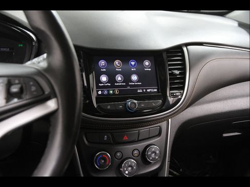 Certified 2022 Chevrolet Trax LT w/ Premium Seat Package image 9