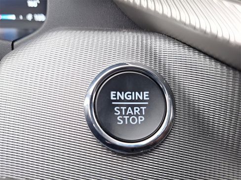 Used 2025 Ford Explorer ST-Line w/ ST-Line Street Pack image 29