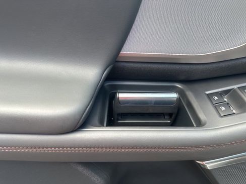 New 2025 Ford Expedition Active image 12