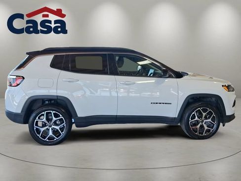 Used 2025 Jeep Compass Limited AWD/4WD image 31