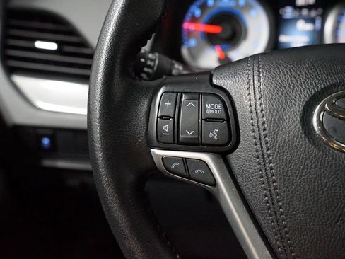 Certified 2020 Toyota Sienna SE FWD image 14